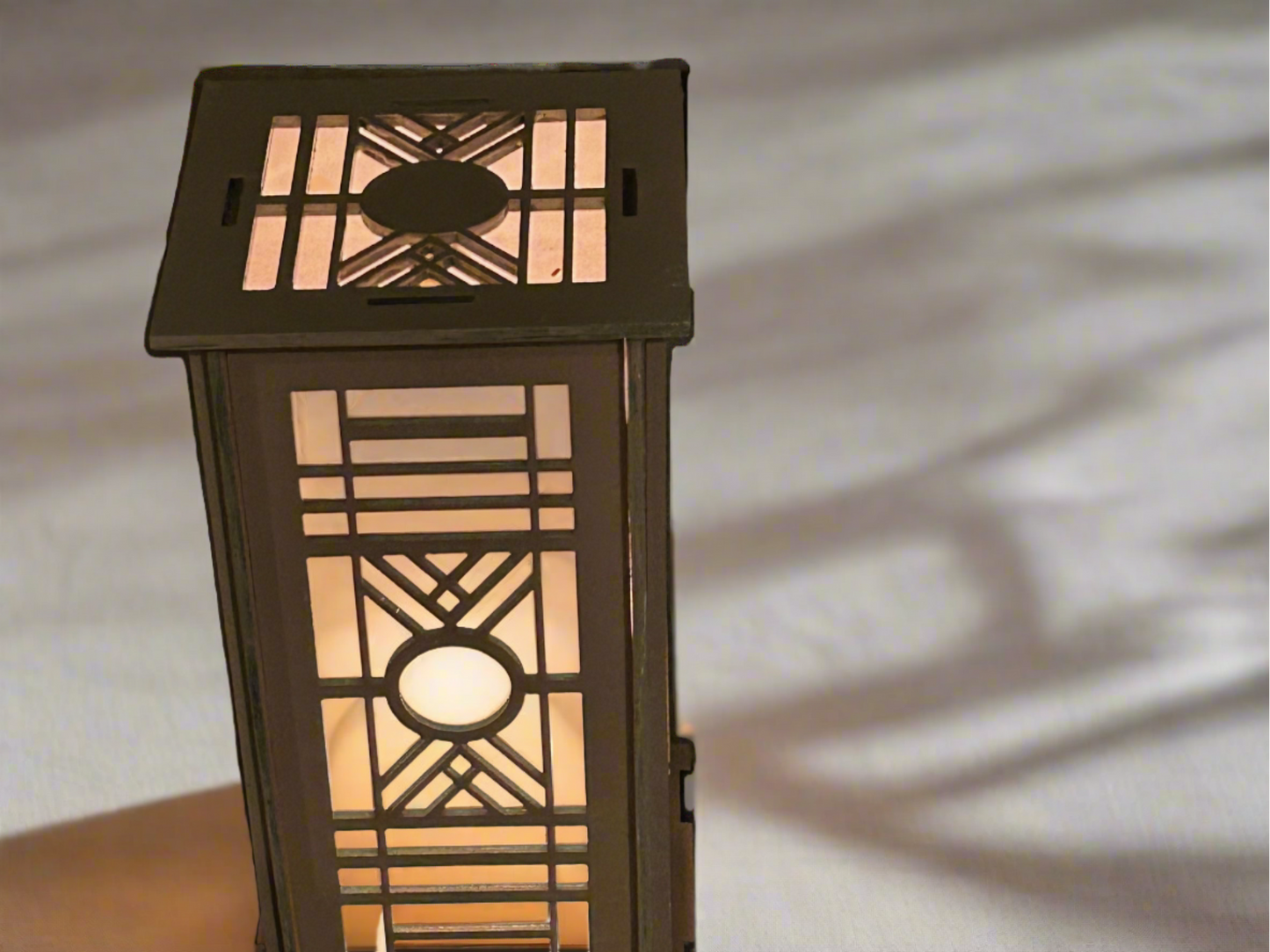 Table Lantern - Lighted